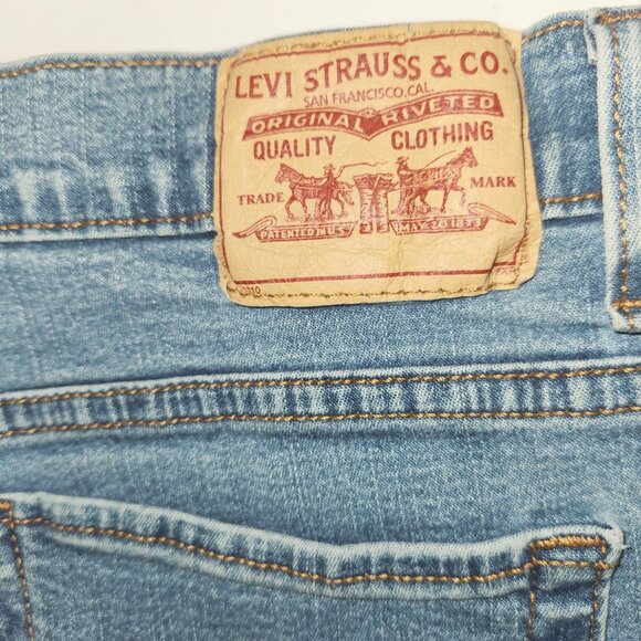 Levi Strauss Ladie's 512 Jeans in size 14M.  30" Waist - Picture 10 of 13